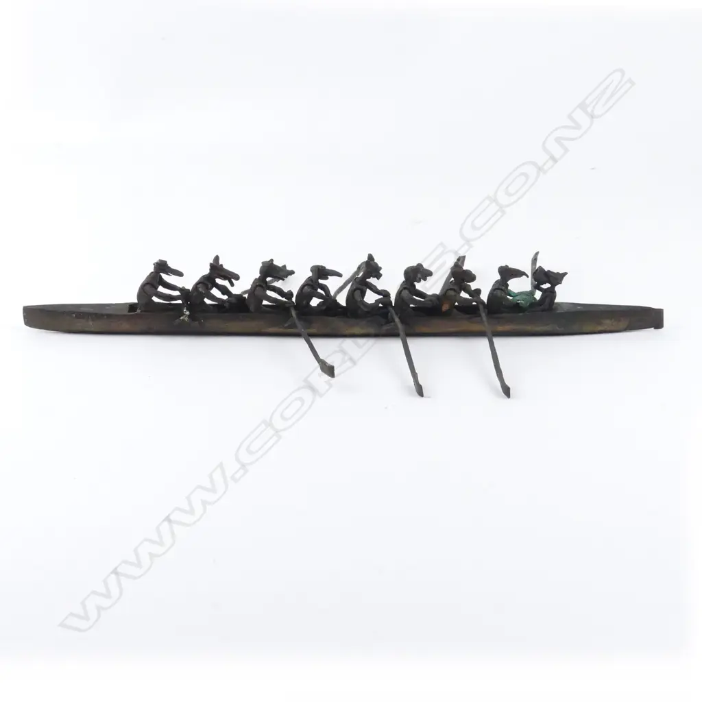 A small bronze sculpture Image 1++