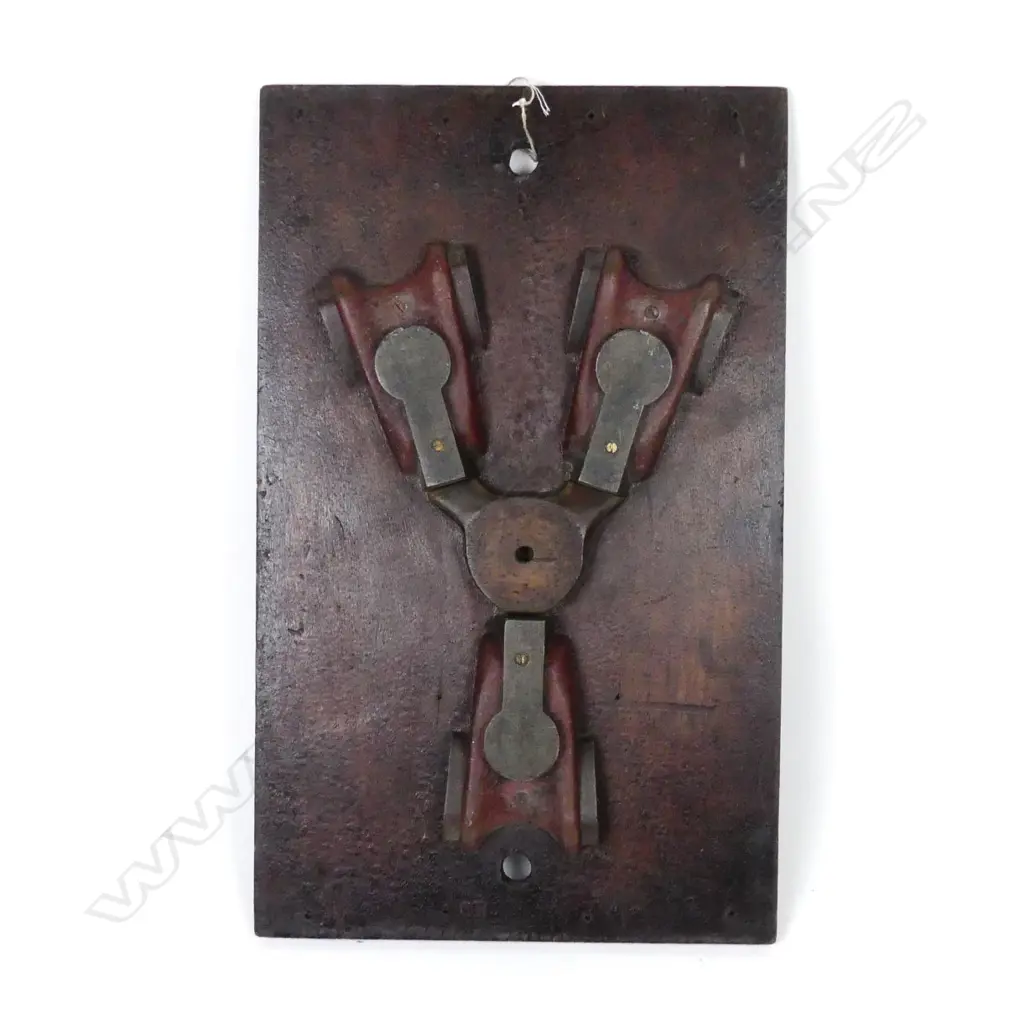 A vintage wooden boundary mould Image 1++