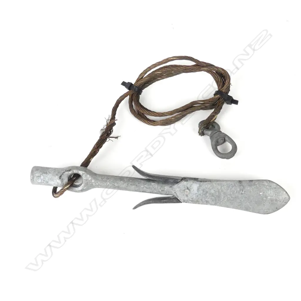 An aluminium porpoise head harpoon Image 1++