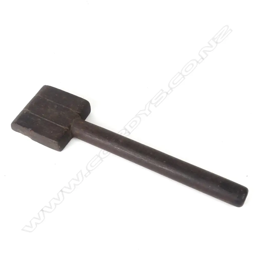 A sailor's 'serving mallet' Image 1++