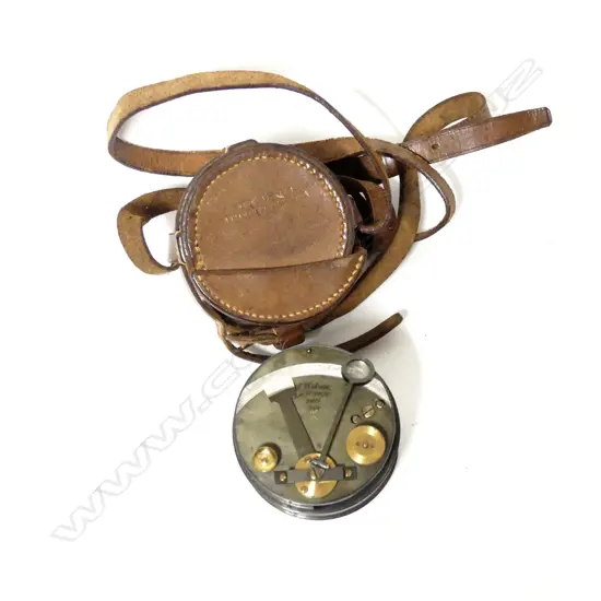 A drum or pocket sextant