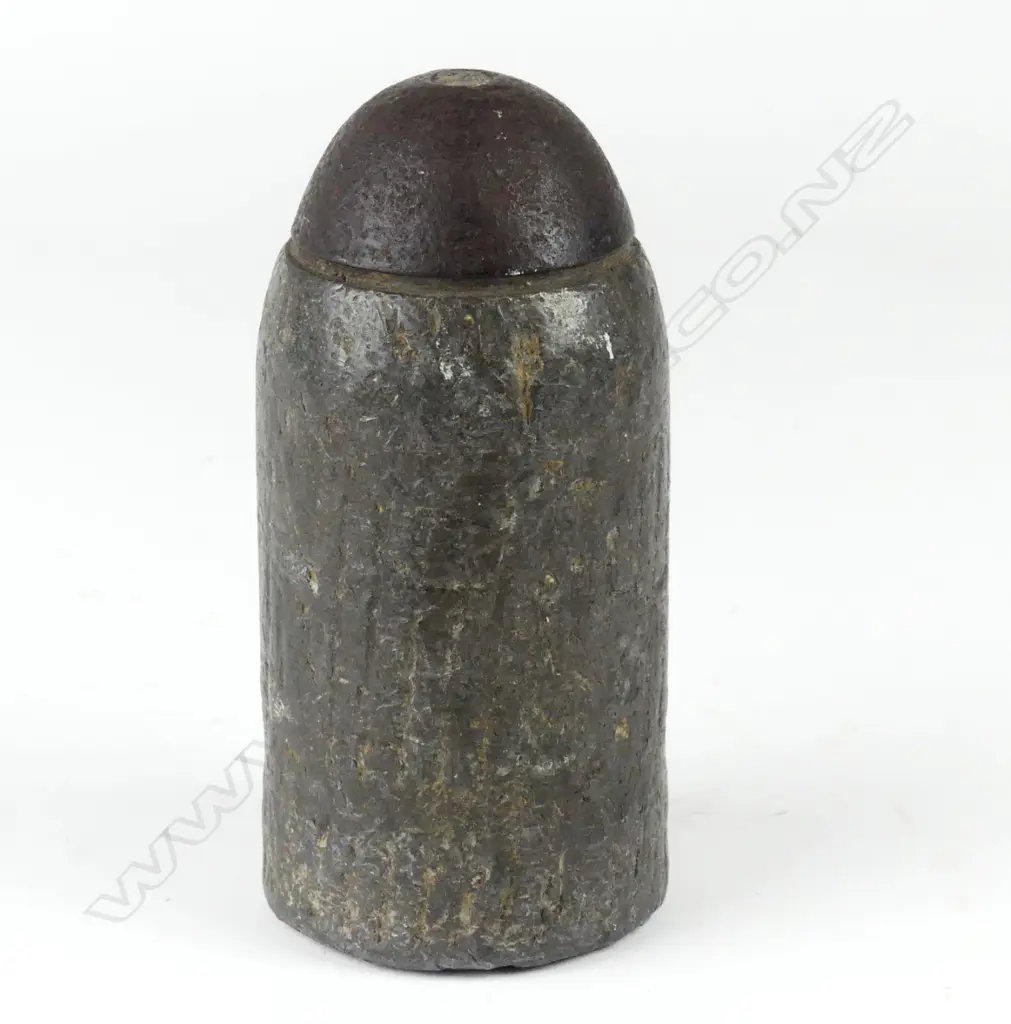 A late 19thC lead sheathed steel breech loading 6-pr projectile Image 1++