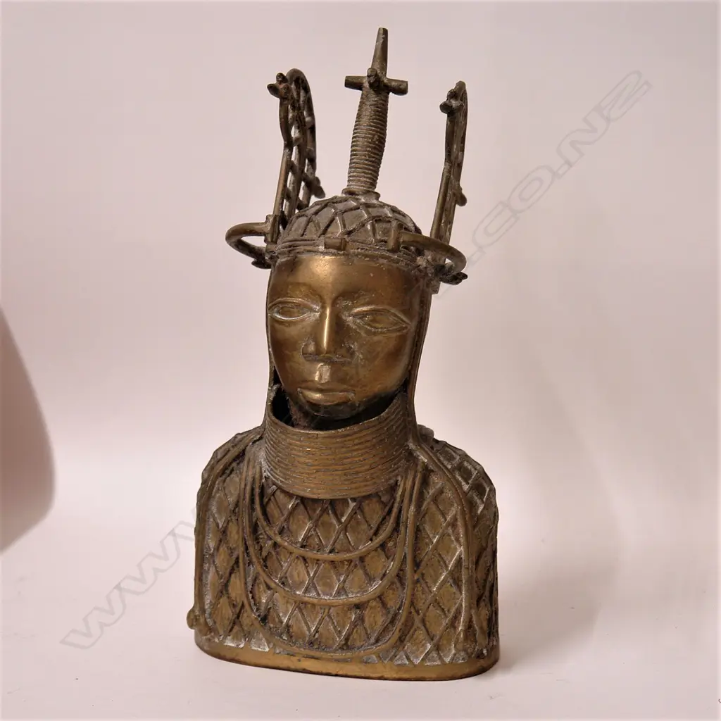 A 20thC African Benin brass sculpted ancestral head of an oba (king) Image 1++