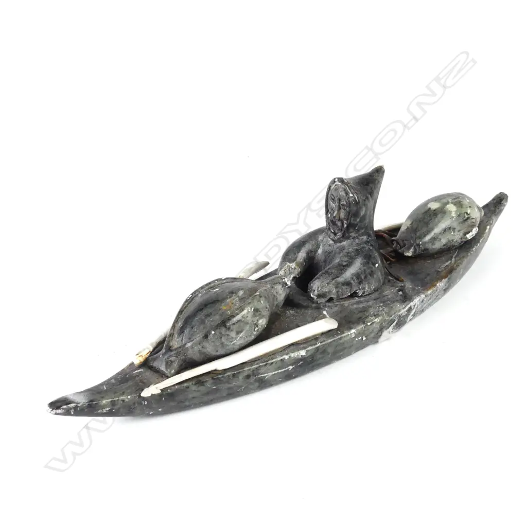An Inuit serpentine carving Image 1++