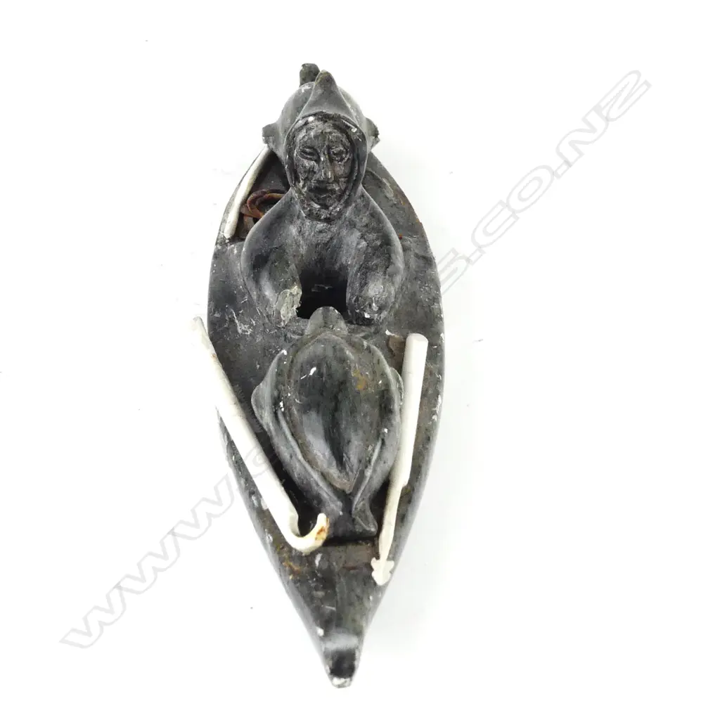 An Inuit serpentine carving Image 1++