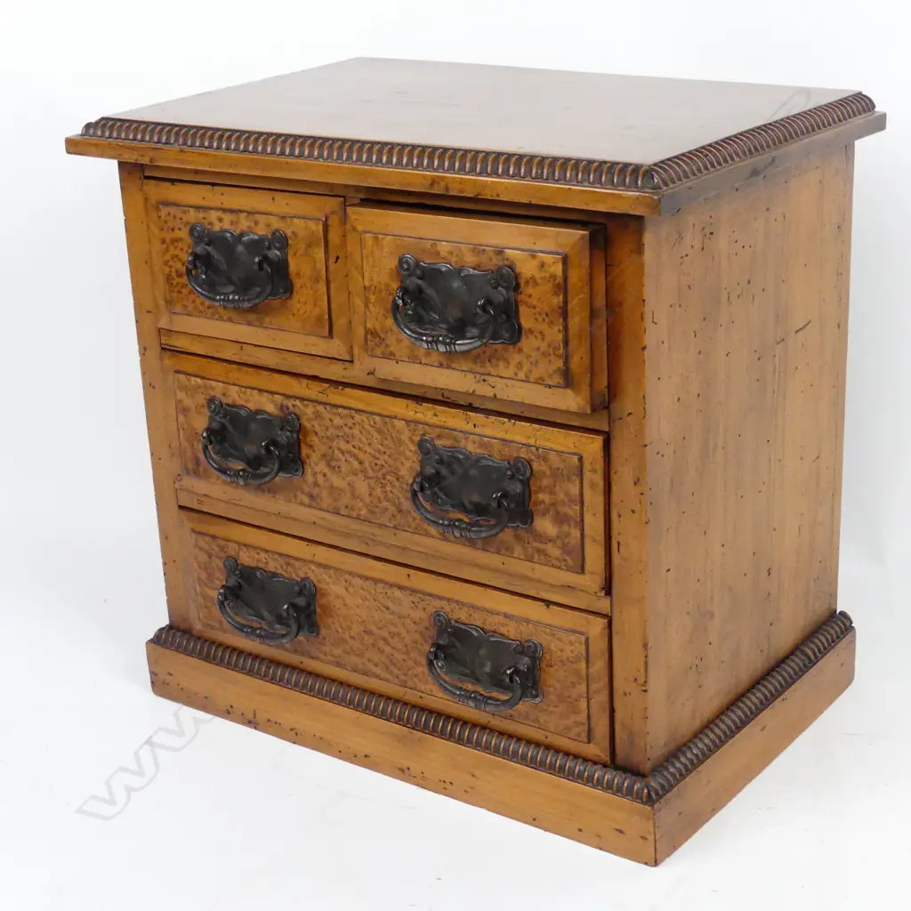 An early 1900s kauri apprentice chest Image 1++