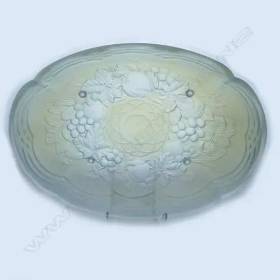 A French Julien opalescent glass dish