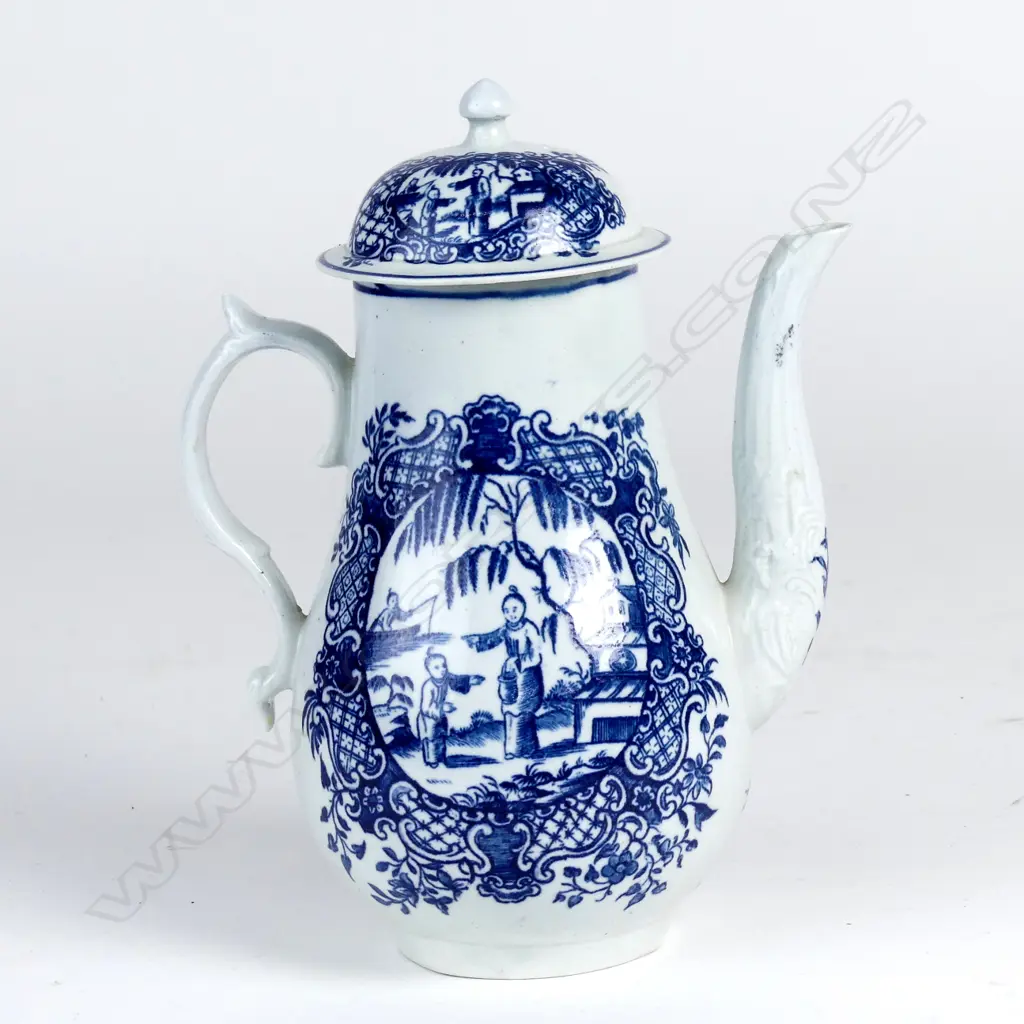 An 18thC Seth Pennington porcelain coffee pot Image 1++