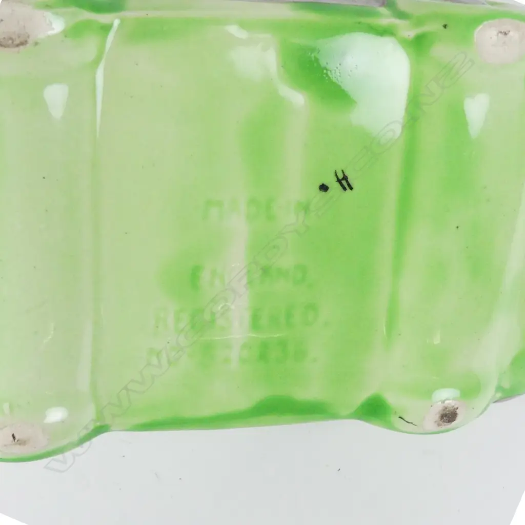A Sadler green glazed 'T42' Art Deco car teapot Image 1++