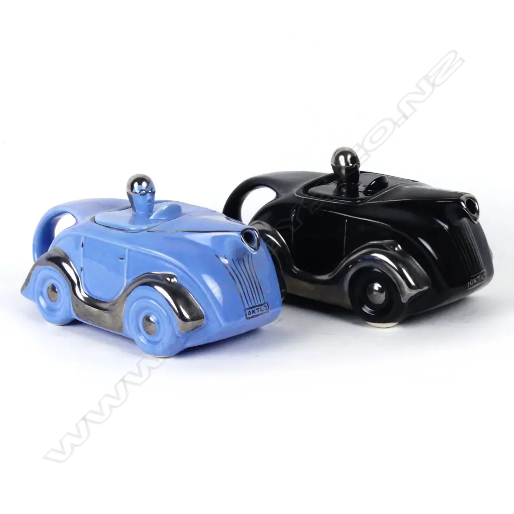 Two later Sadler glazed 'T42' car teapots Image 1++