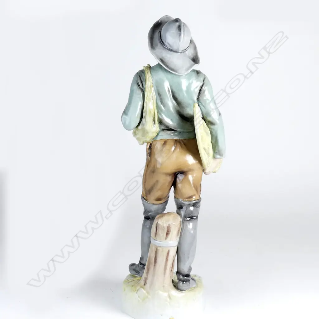 A large Royal Dux figure Image 1++