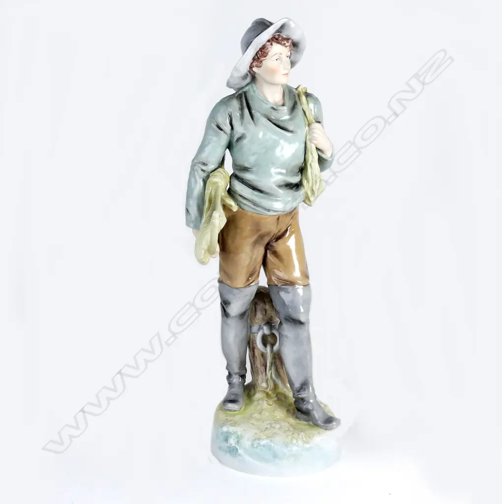 A large Royal Dux figure Image 1++