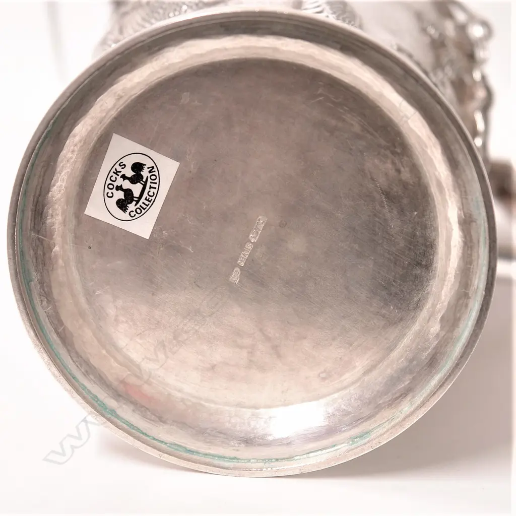 A quality large 1920s Chinese silver Martini shaker Image 1++