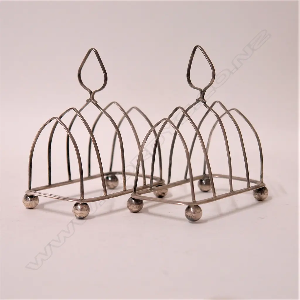 A pair of c.1900 Chinese silver toast racks Image 1++