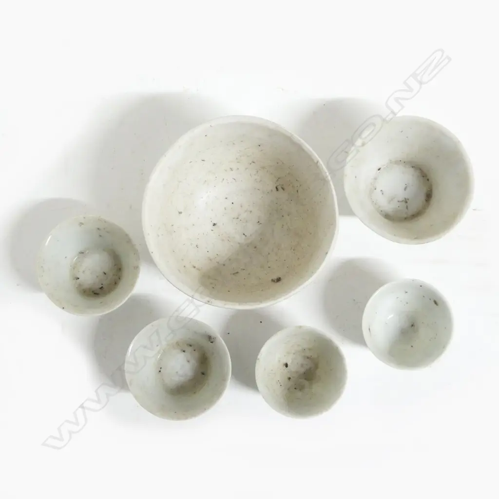 Six pieces of Chinese Qingbai glazed porcelain Image 1++