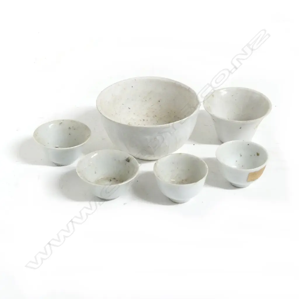 Six pieces of Chinese Qingbai glazed porcelain Image 1++