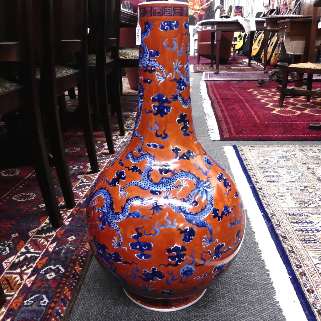 A pair of massive mirror matched Chinese porcelain vases Image 1++