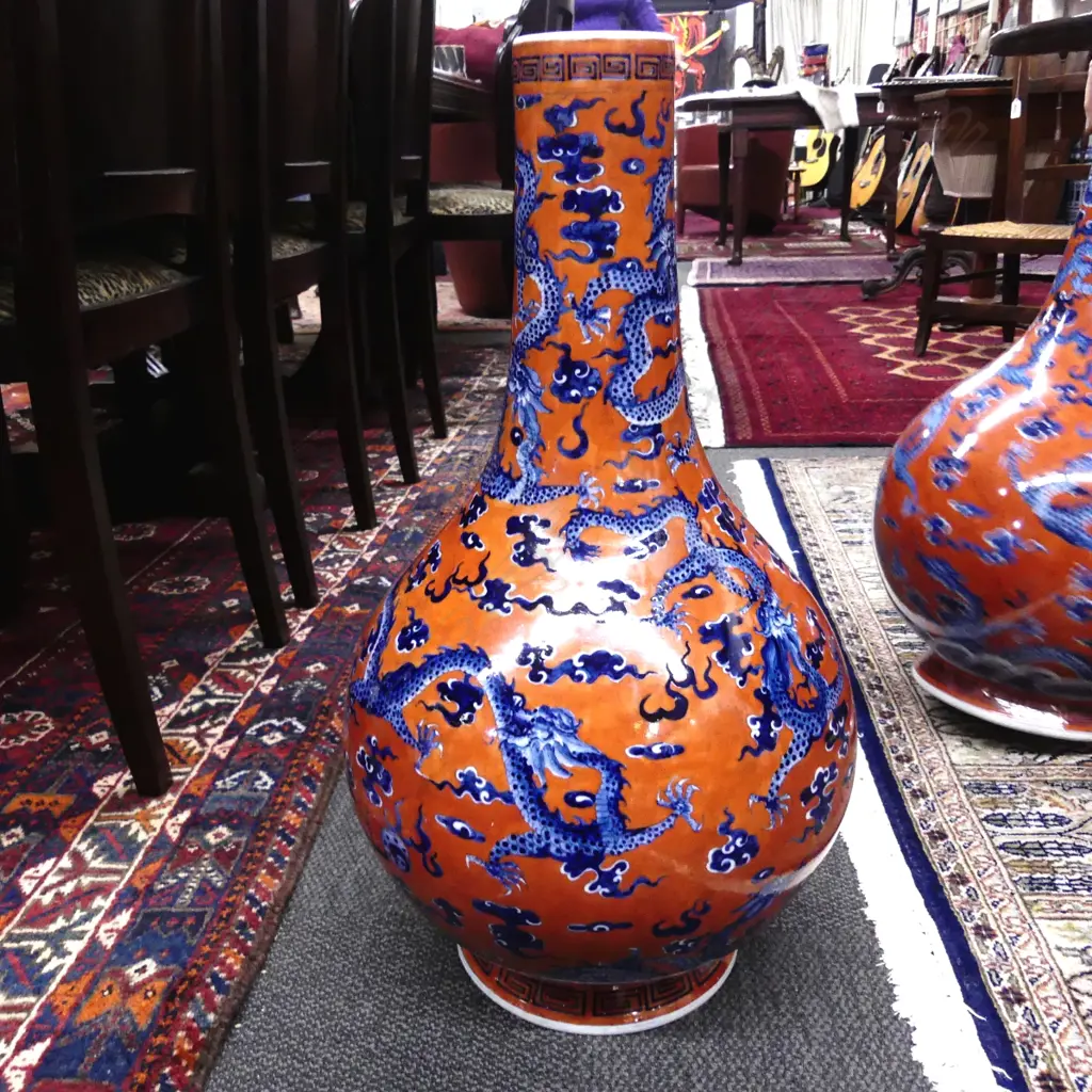 A pair of massive mirror matched Chinese porcelain vases Image 1++