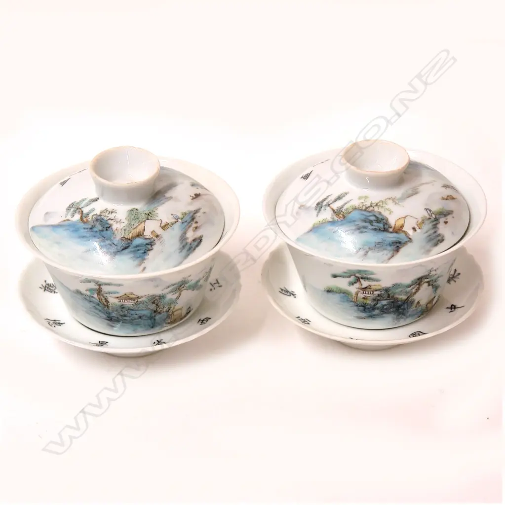 A pair of good old Chinese lustrous porcelain lidded tea bowls on saucers Image 1++