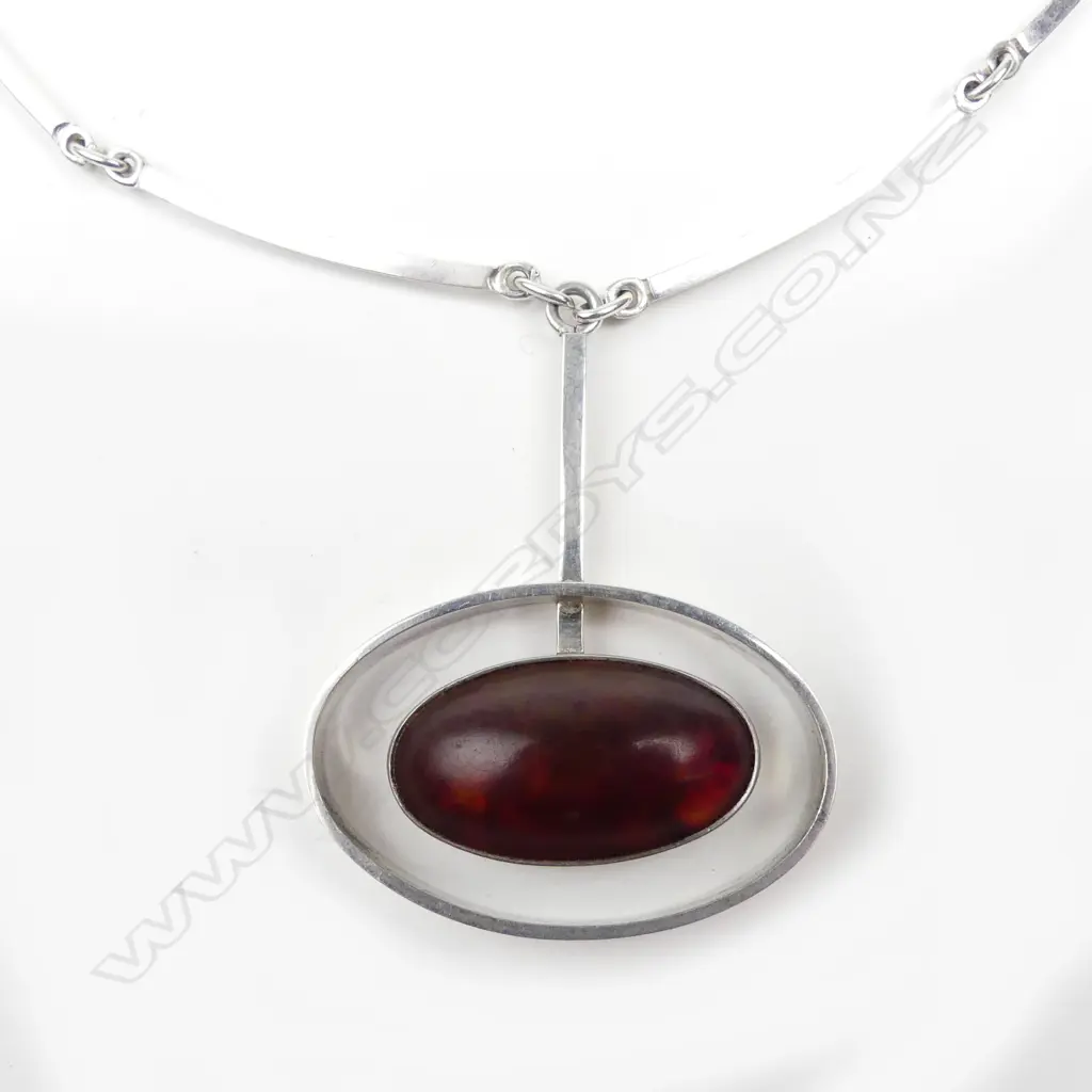 A stylish vintage Danish silver and amber necklace Image 1++