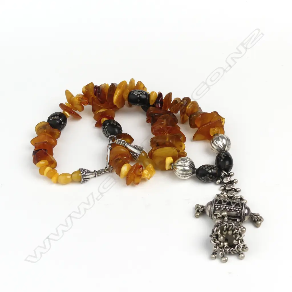 A single strand Baltic amber necklace Image 1++