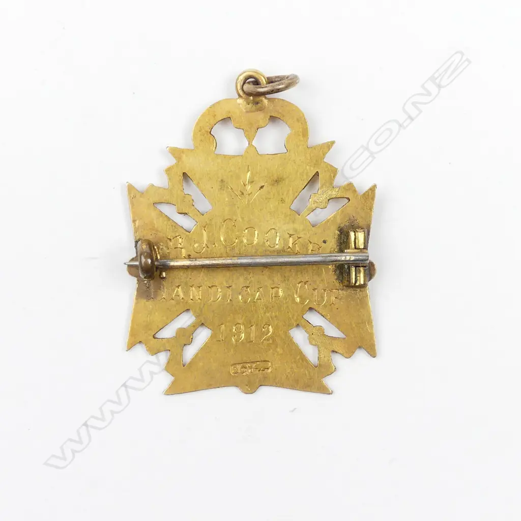 An early 1900 9ct gold medal Image 1++