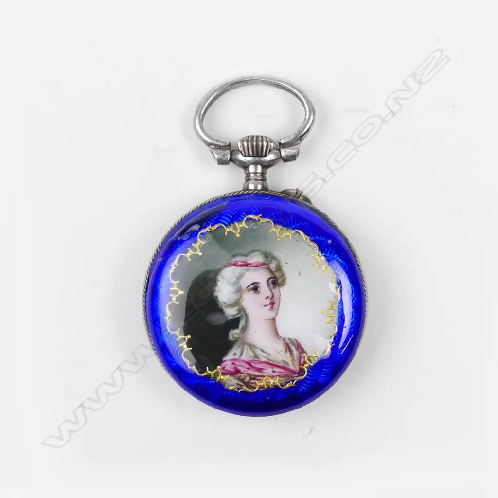 A c.1900 decoratively enamelled lady's fob watch Image 1++