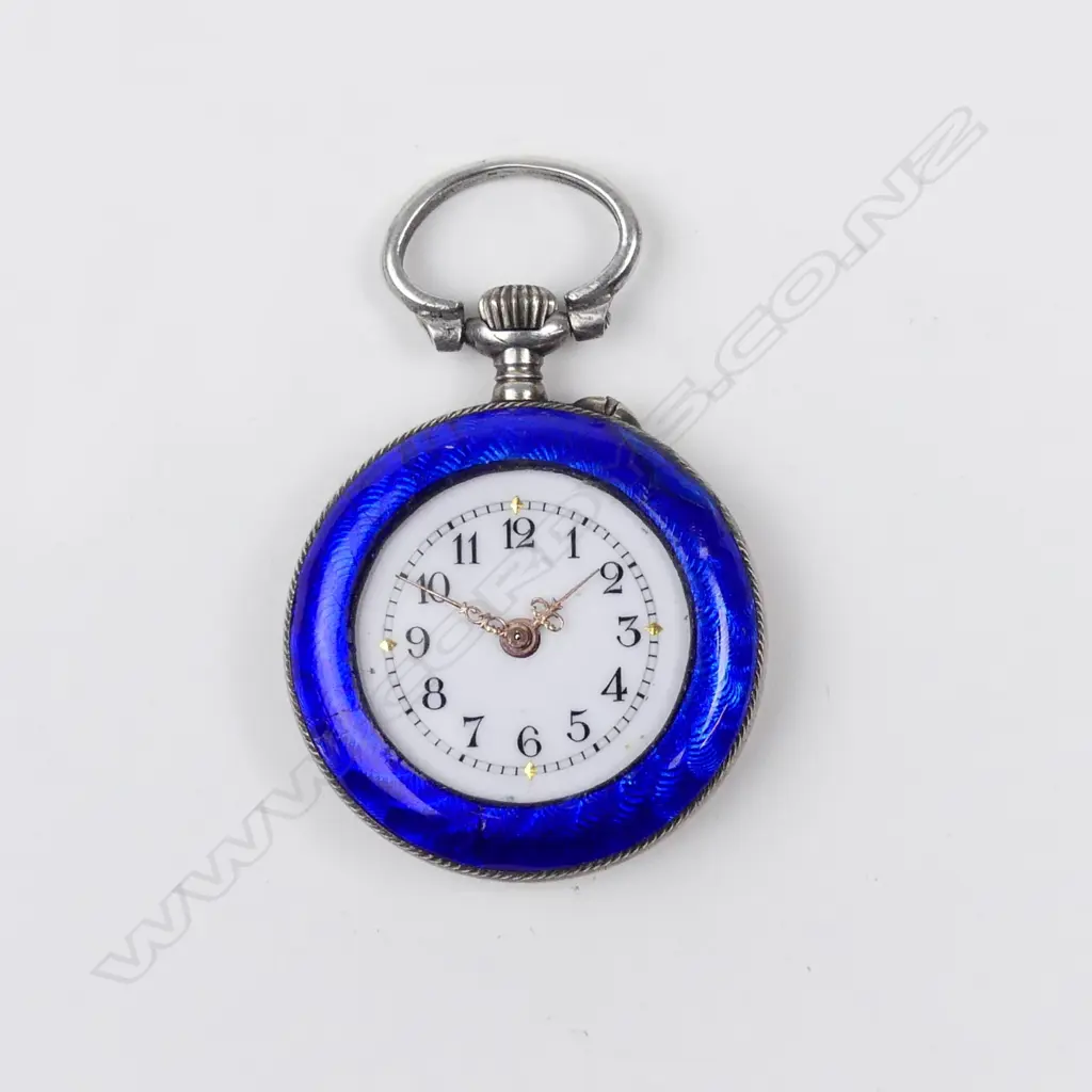 A c.1900 decoratively enamelled lady's fob watch Image 1++