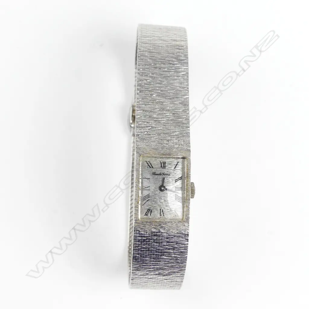 A vintage 9ct white gold Bueche Girod lady’s wristwatch Image 1++