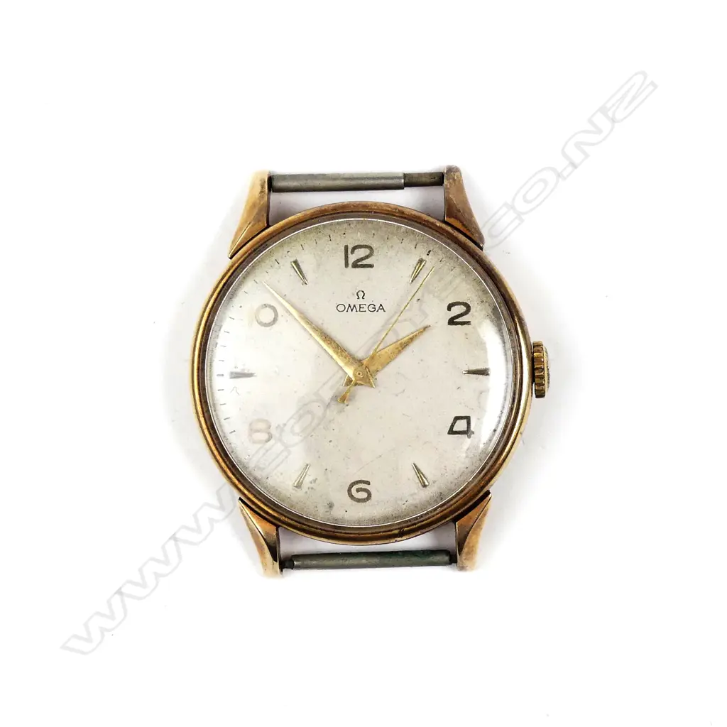 A vintage 14ct gold gent's Omega wristwatch Image 1++