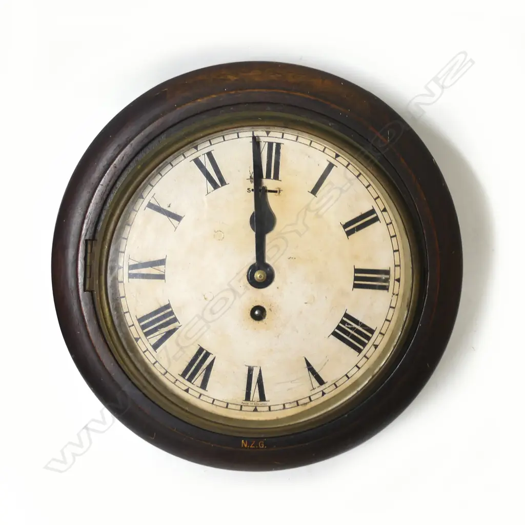 A c.1900 Government circular wall clock Image 1++