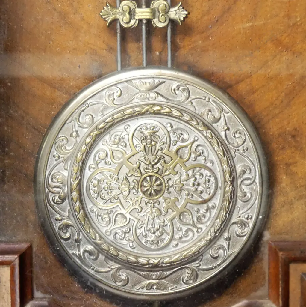 A 19thC walnut cased regulator wall clock Image 1++