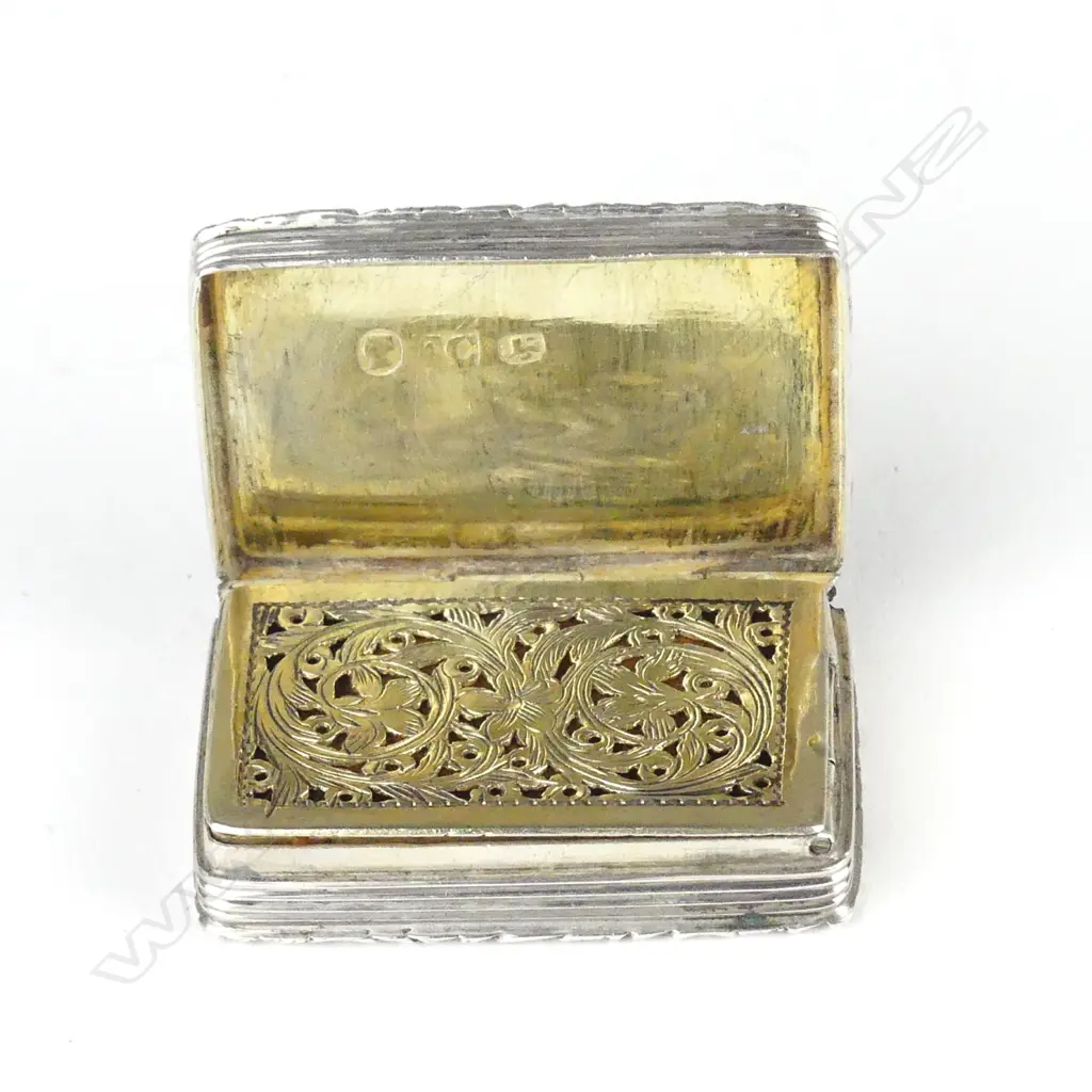 A Victorian silver vinaigrette Image 1++