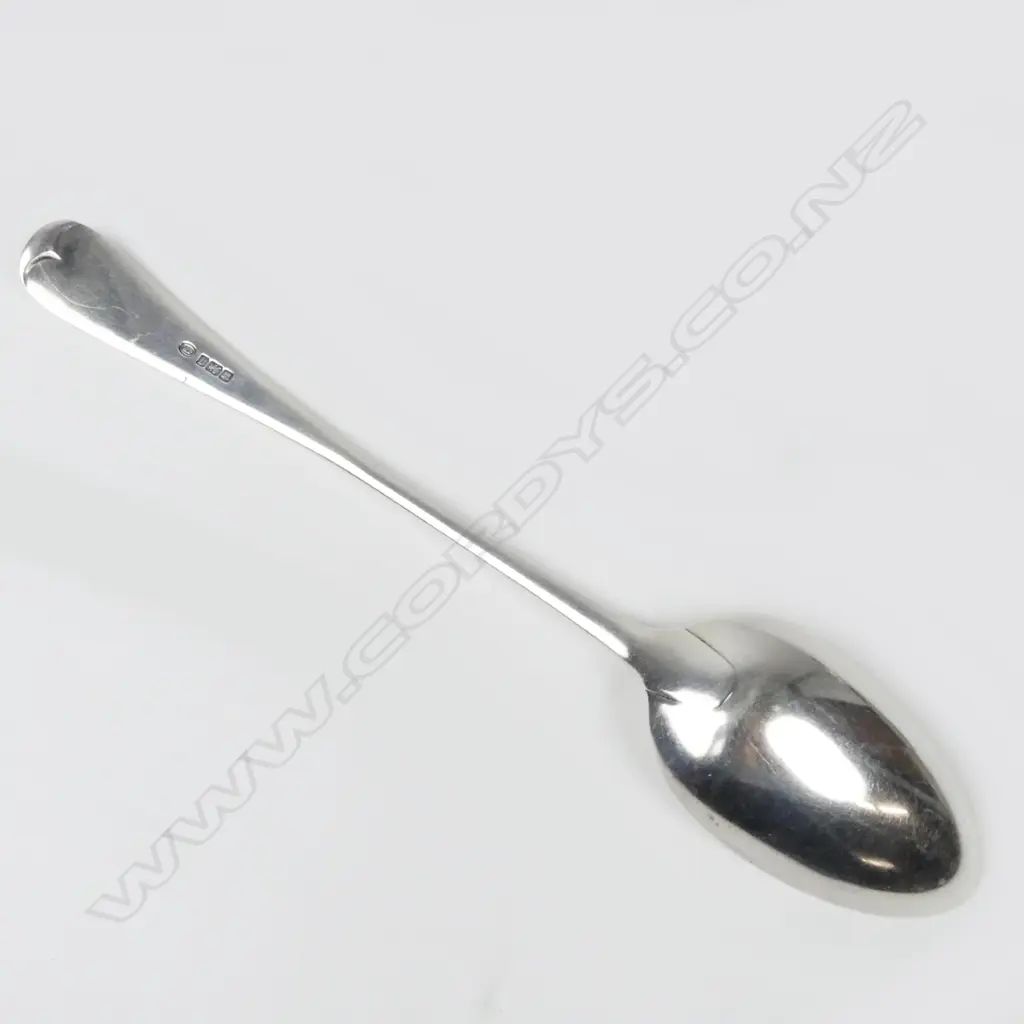 An Edwardian silver pie spoon Image 1++
