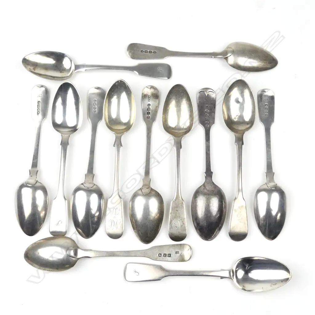Thirteen Georgian and Victorian silver teaspoons Image 1++