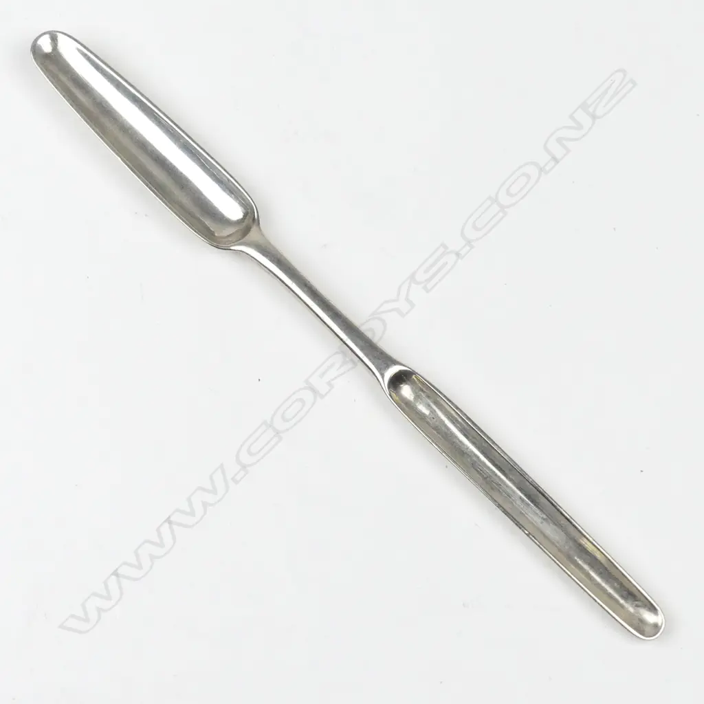 A George II silver double ended marrow scoop Image 1++