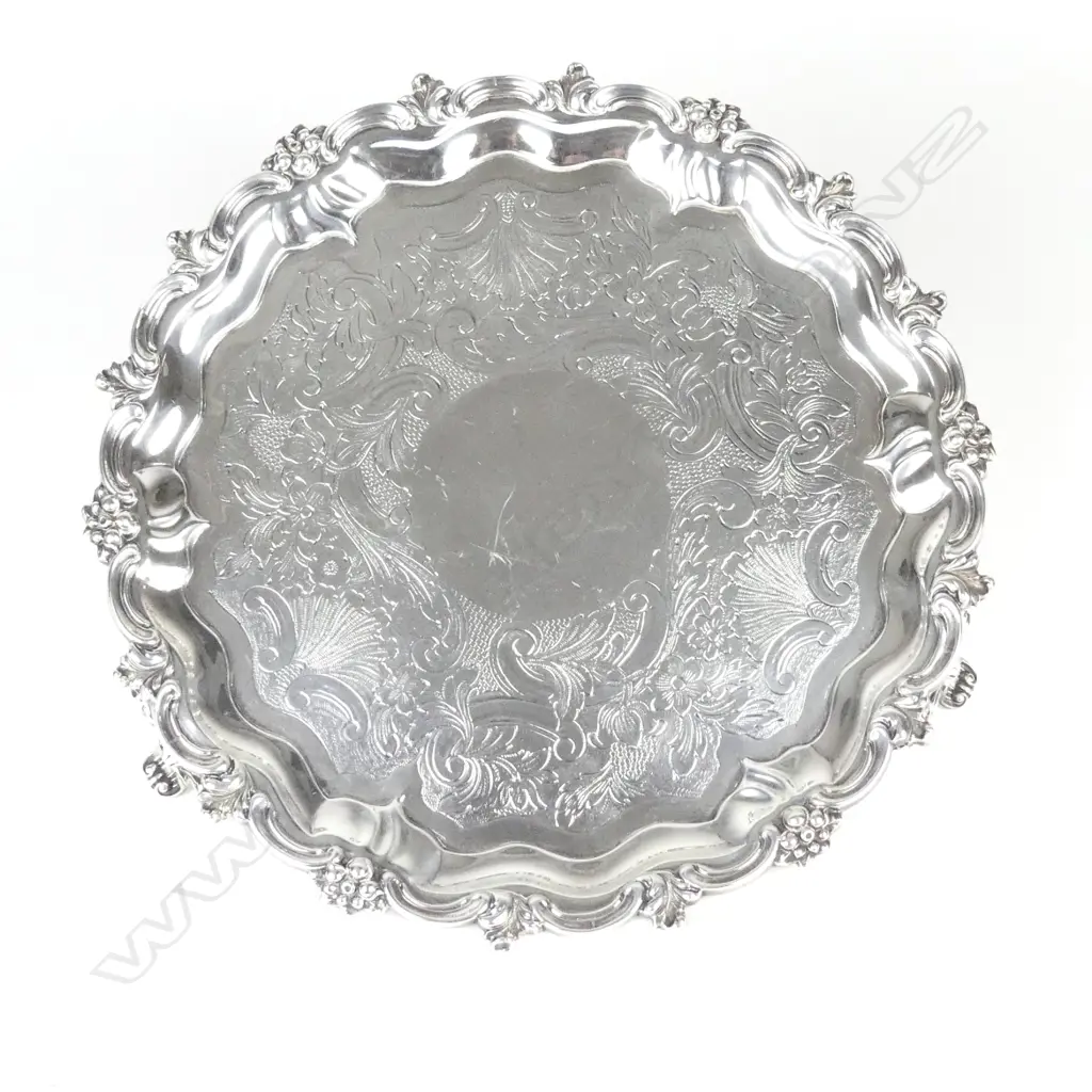A Wm. IV silver salver Image 1++
