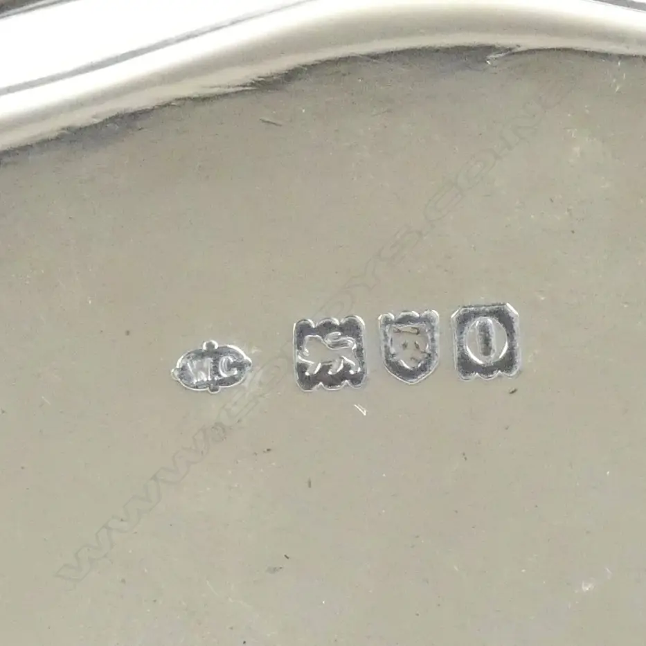 An Edwardian silver salver Image 1++