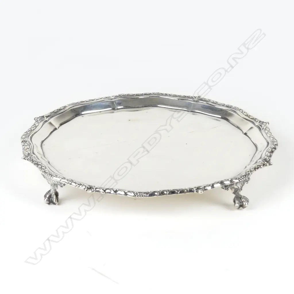 An Edwardian silver salver Image 1++