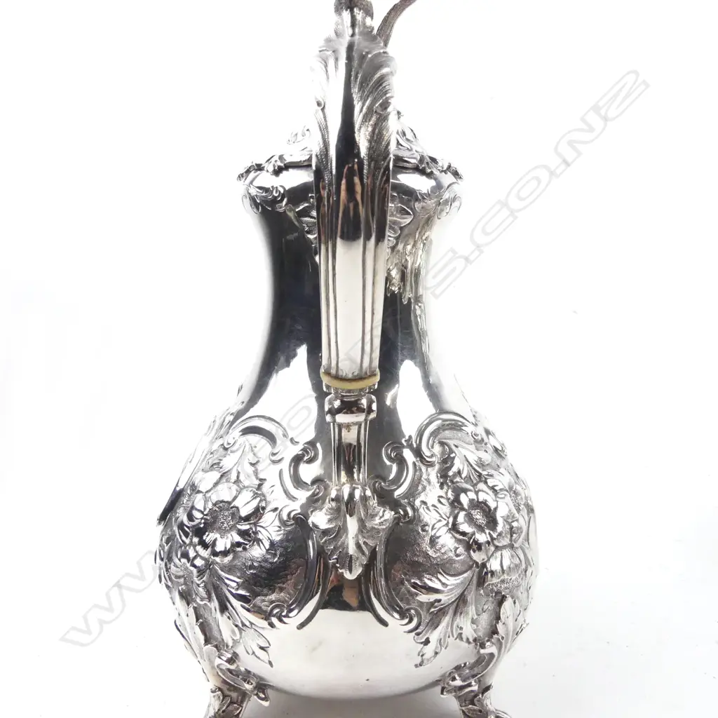 A Victorian silver four piece tea and coffee set Image 1++