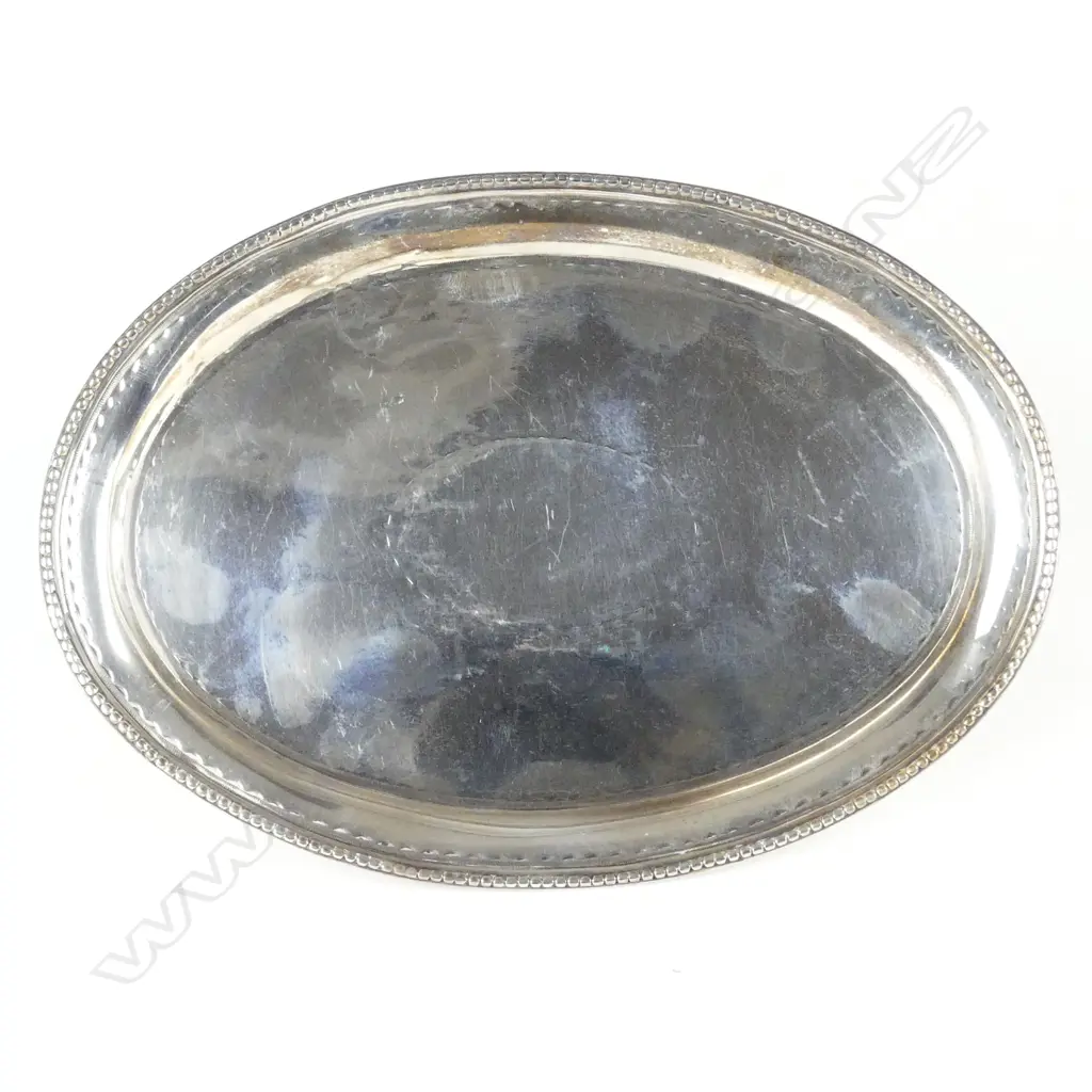 An Irish George III silver tea pot stand Image 1++
