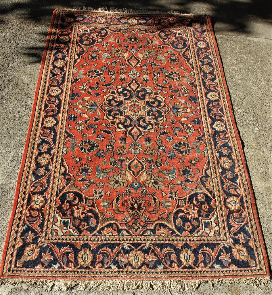 A Persian semi-antique Lilihan rug Image 1++