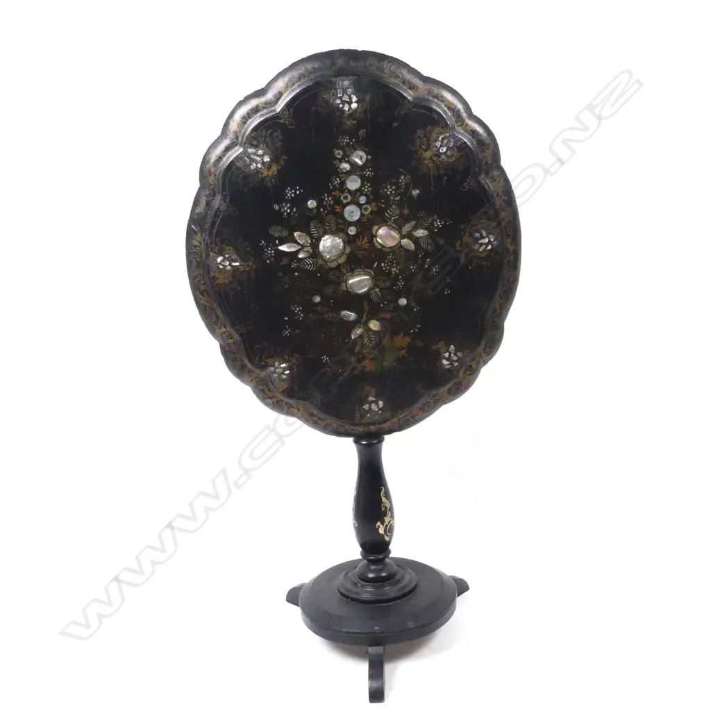 A Victorian papier maché tilt top occasional table Image 1++