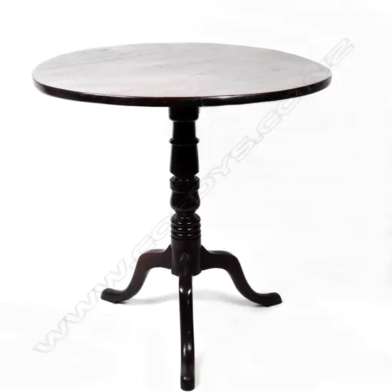 A Georgian mahogany tilt top wine table