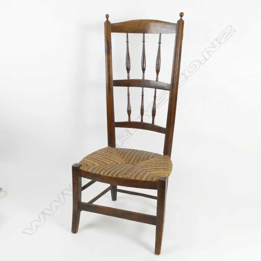 An English country spindle back chair Image 1++