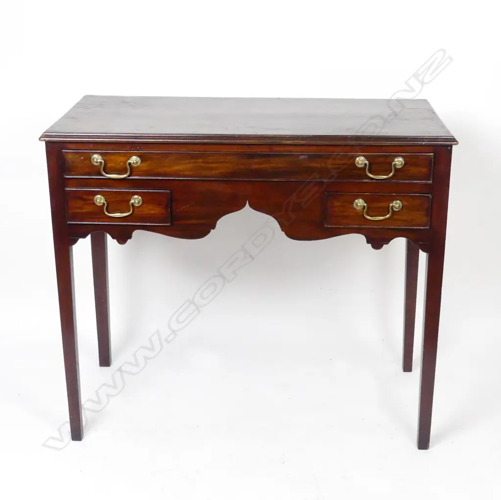 A Georgian walnut lowboy Image 1++