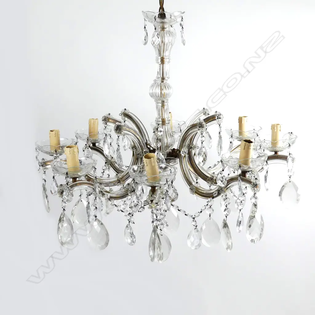 A pair of Italian Murano crystal chandeliers Image 1++