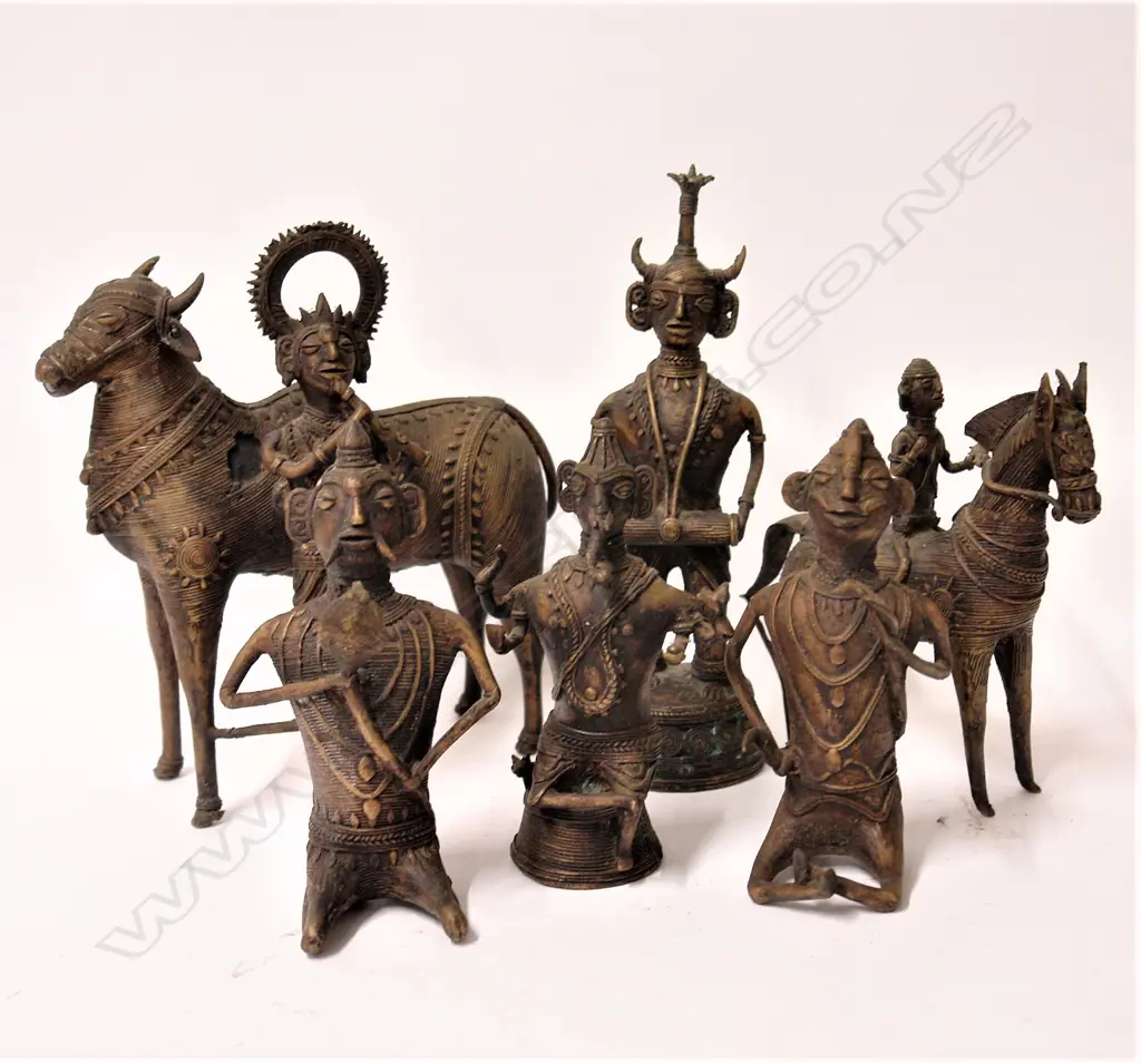 Six vintage Indian bronze deity sculptures Image 1++