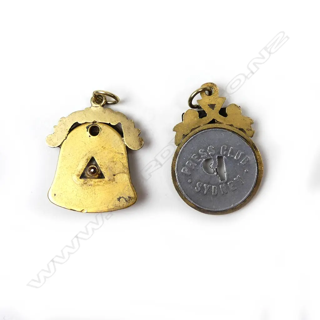 Two vintage Australian tokens/passes Image 1++