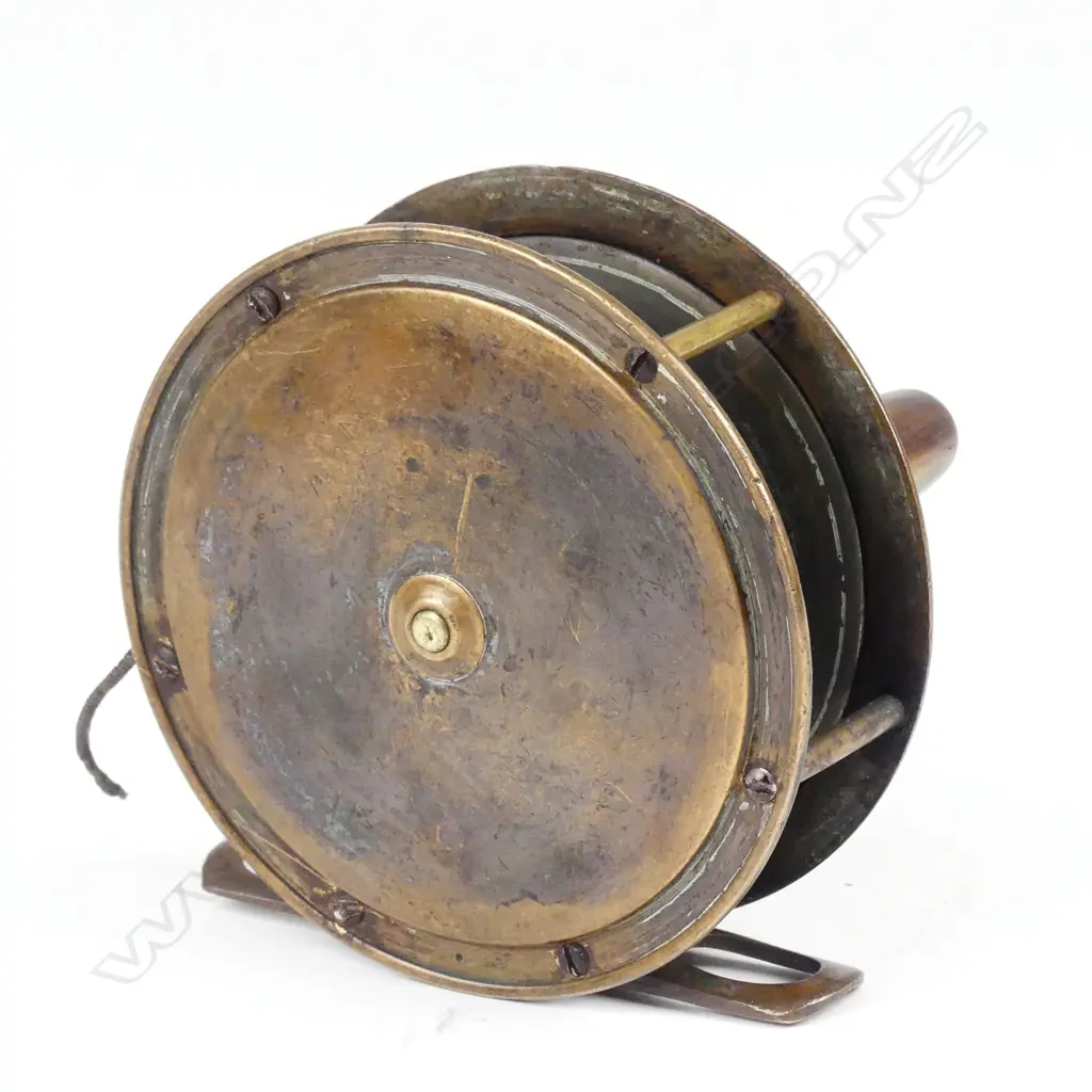 A late 19thC quality 4" brass salmon fishing reel Image 1++